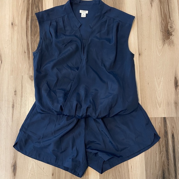 J. Crew Navy V-Neck Lightweight Blouse - Picture 2 of 4